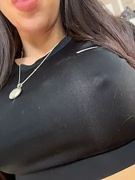 Nicolle foxy online show from 8, 7, 2026