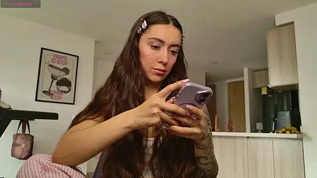 emiliasommer online show from 5, 4, 2026