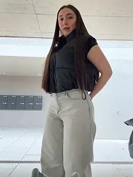 emiliasommer online show from 26, 10, 2025