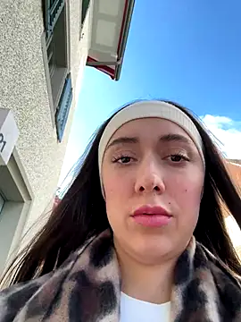 emiliasommer online show from 15, 10, 2025