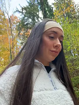 emiliasommer online show from 28, 10, 2025