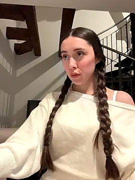 emiliasommer online show from 25, 11, 2025