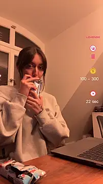 emiliasommer online show from 1, 10, 2025