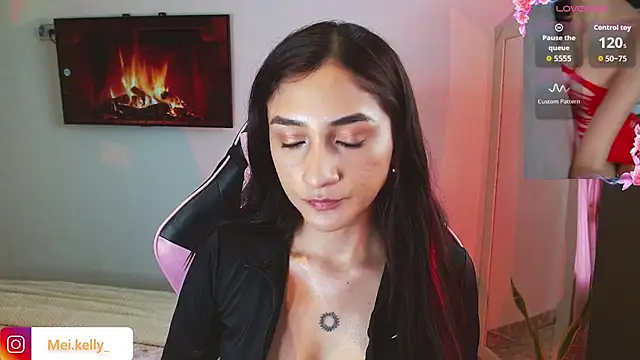 Mei Kelly online show from 8, 11, 2025