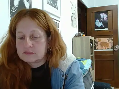Snapshot of ViioletaMora chatting on 19, 5, 2026 ViioletaMora online show from 19, 5, 2026