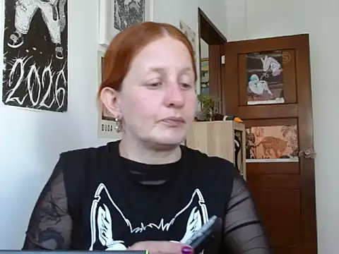 Snapshot of ViioletaMora chatting on 9, 5, 2026 ViioletaMora online show from 9, 5, 2026