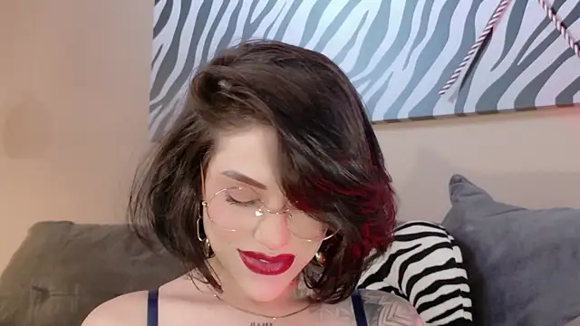 Hannah Borbon online show from 6, 2, 2026