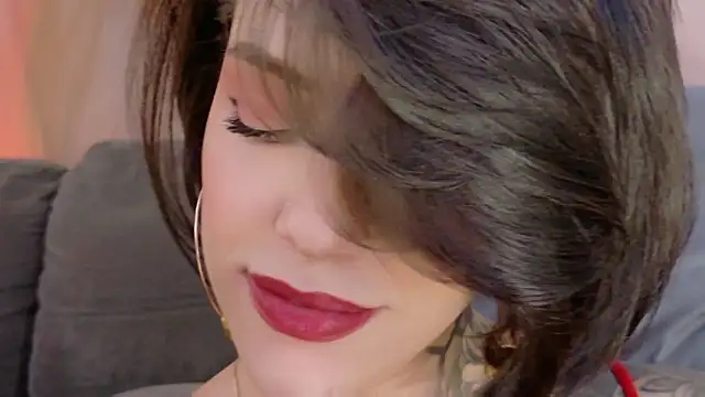 Hannah Borbon online show from 2, 7, 2026