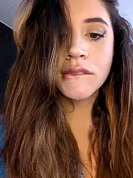 maliciaworld online show from 4, 2, 2026