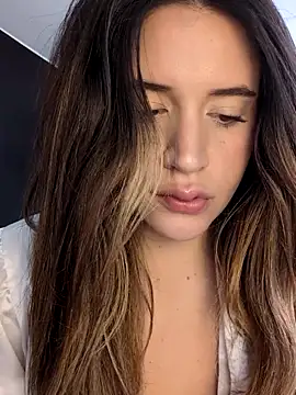 maliciaworld online show from 10, 2, 2026