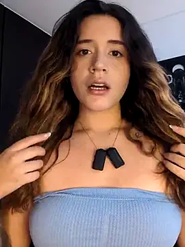 maliciaworld online show from 2, 4, 2026