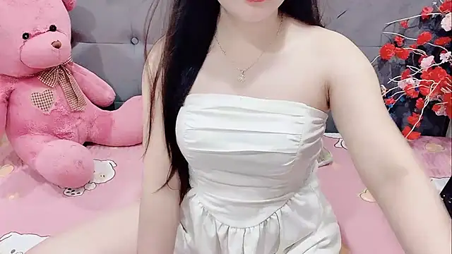 Snapshot of Funikio chatting on 10, 11, 2025 Funikio online show from 10, 11, 2025