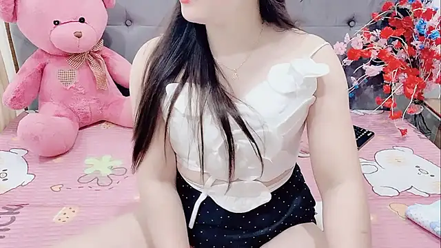 Snapshot of Funikio chatting on 7, 11, 2025 Funikio online show from 7, 11, 2025