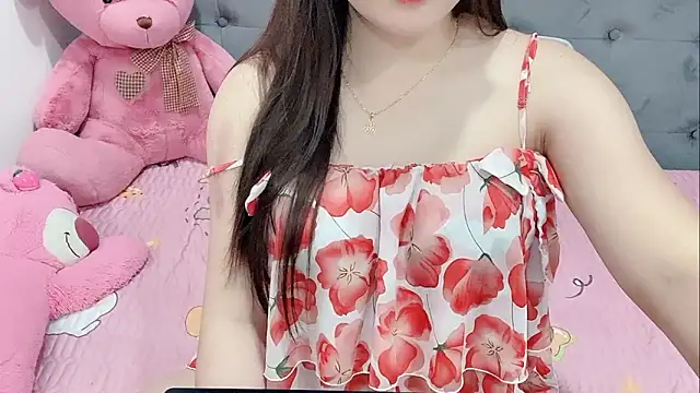 Snapshot of Funikio chatting on 12, 10, 2025 Funikio online show from 12, 10, 2025