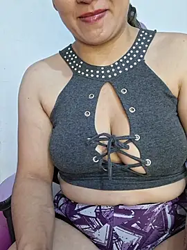 Snapshot of Zoe_Nasty chatting on 7, 5, 2026 Zoe Nasty online show from 7, 5, 2026