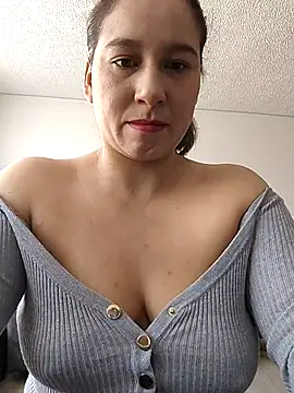 Zoe Nasty online show from 5, 12, 2025