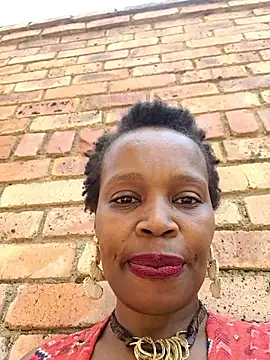 AfricanSquirtingQueen online show from 13, 1, 2026