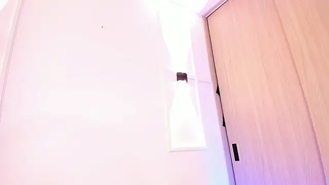 maddy brookss online show from 18, 4, 2026