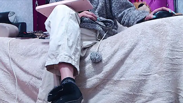 AyshaScott online show from 22, 4, 2026