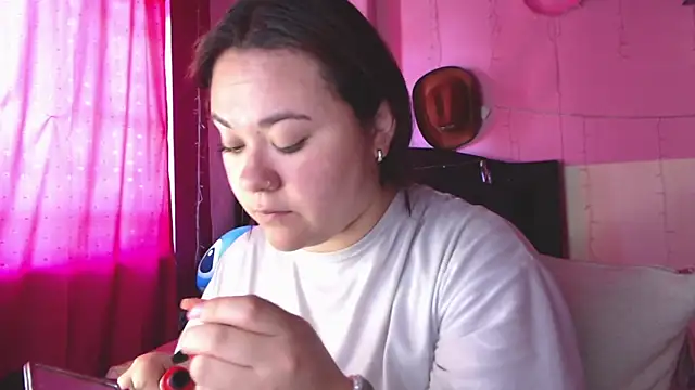 NikkiRous  online show from 25, 2, 2026