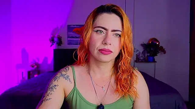 Snapshot of Dulce_charlottee chatting on 9, 10, 2025 Dulce charlottee online show from 9, 10, 2025