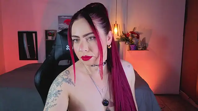 Snapshot of Dulce_charlottee chatting on 22, 4, 2026 Dulce charlottee online show from 22, 4, 2026