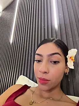 Ema azel online show from 8, 1, 2026