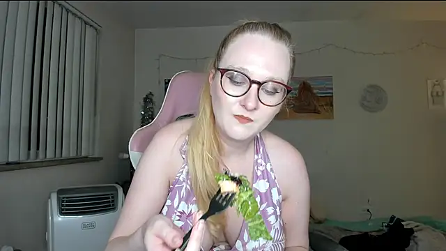 Snapshot of AudreyMadisonX chatting on 15, 2, 2025 AudreyMadisonX online show from 15, 2, 2025