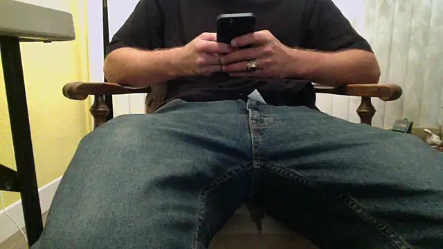 Snapshot of BIGWHITECOCKDOC36 chatting on 2, 10, 2025 BIGWHITECOCKDOC36 online show from 2, 10, 2025