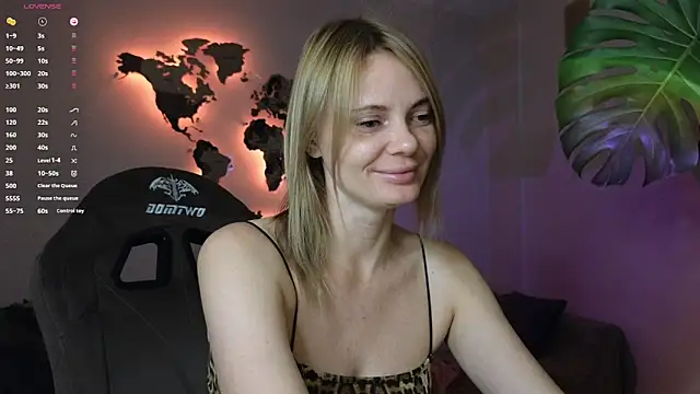 Snapshot of Sam_Klaus chatting on 15, 10, 2025 Sam Klaus online show from 15, 10, 2025