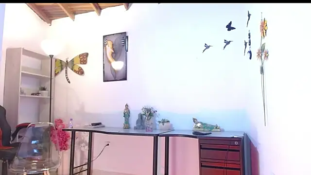 Snapshot of misspandora_ chatting on 13, 10, 2025 misspandora online show from 13, 10, 2025