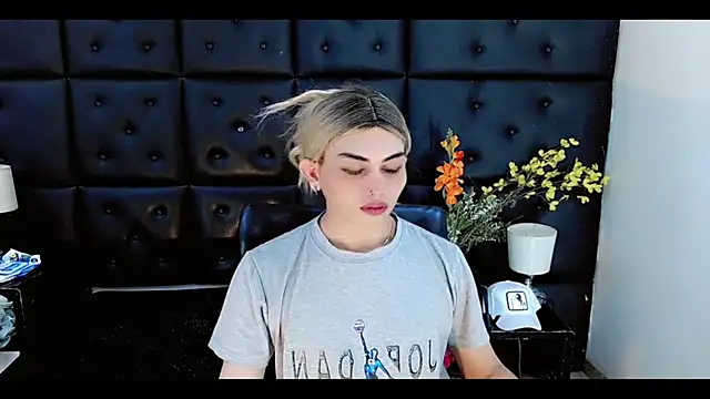 Daniela Pink  online show from 13, 2, 2026