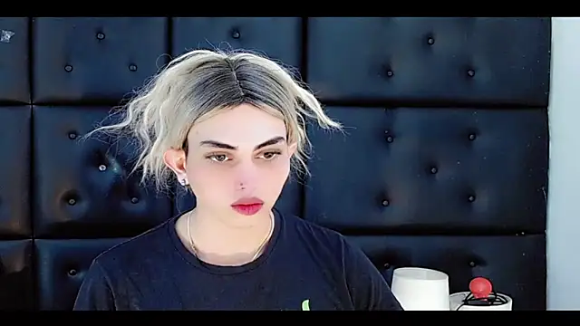 Daniela Pink  online show from 24, 2, 2026