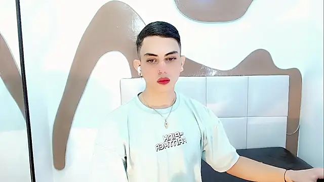 Daniela Pink  online show from 9, 4, 2026