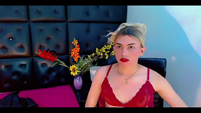 Daniela Pink  online show from 10, 2, 2026