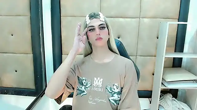 Daniela Pink  online show from 17, 2, 2025