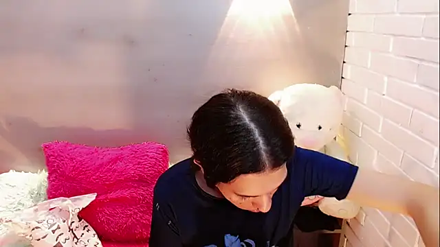 Daniela Pink  online show from 19, 12, 2025