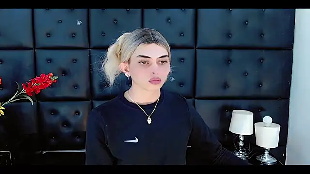 Daniela Pink  online show from 17, 2, 2026