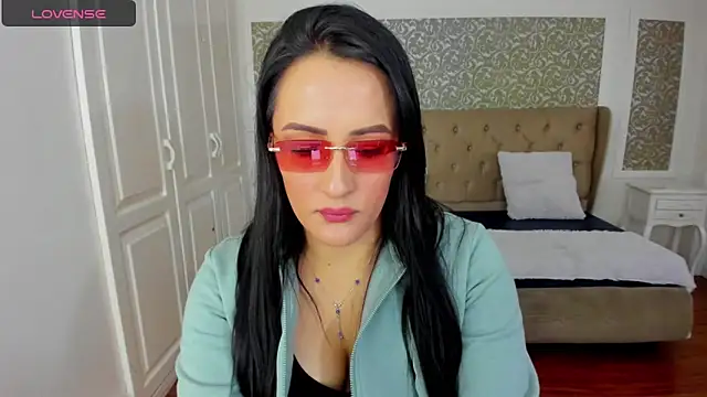 KimWessel  online show from 17, 4, 2026