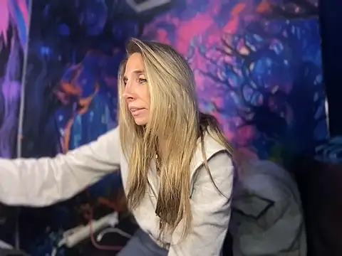 SarahStarr2020 online show from 23, 12, 2024