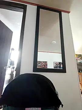 Sasha smith23 online show from 9, 3, 2026