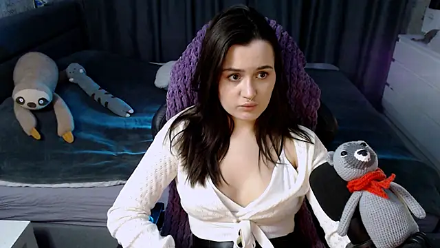 Snapshot of KiraYammy chatting on 8, 1, 2025 KiraYammy online show from 8, 1, 2025