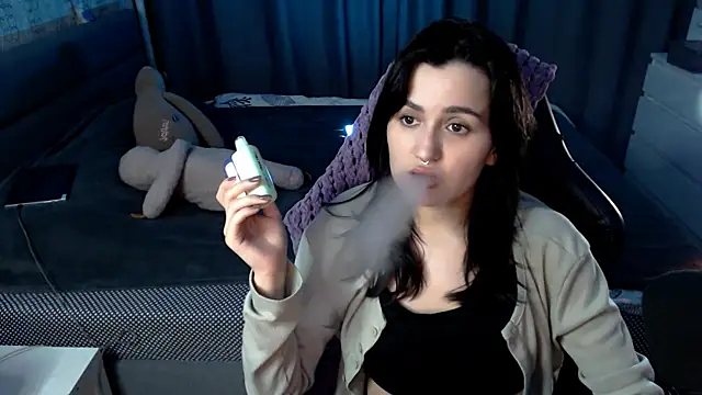 Snapshot of KiraYammy chatting on 14, 11, 2025 KiraYammy online show from 14, 11, 2025