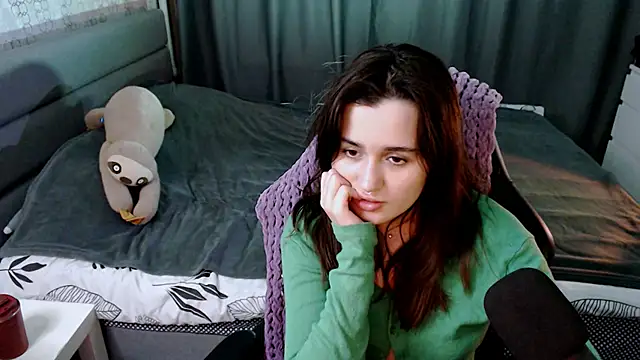 Snapshot of KiraYammy chatting on 8, 3, 2025 KiraYammy online show from 8, 3, 2025