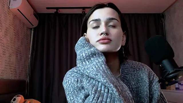 Snapshot of KiraYammy chatting on 15, 5, 2026 KiraYammy online show from 15, 5, 2026