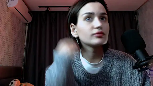 Snapshot of KiraYammy chatting on 15, 5, 2026 KiraYammy online show from 15, 5, 2026