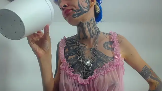 barbara anal squirt  online show from 20, 5, 2026