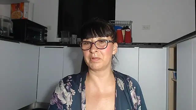Snapshot of HellenLatin chatting on 11, 6, 2026 HellenLatin online show from 11, 6, 2026