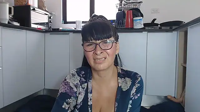 HellenLatin online show from 4, 6, 2026