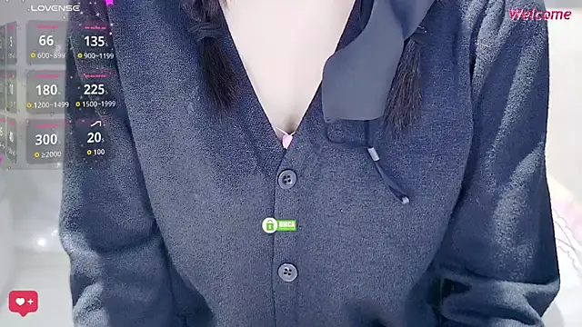 Snapshot of Duduludululu chatting on 17, 10, 2025 Duduludululu online show from 17, 10, 2025